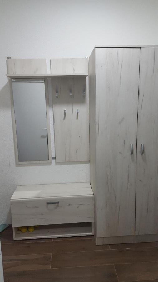 F Apartment *